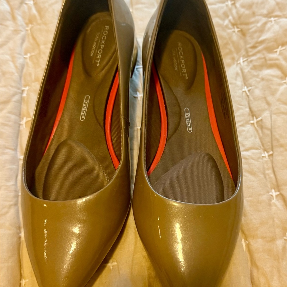 Rockport Women's Taupe Flats